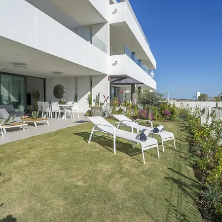Appartement Fabuloso Con Jardin Privado Y Jacuzzi Estepona