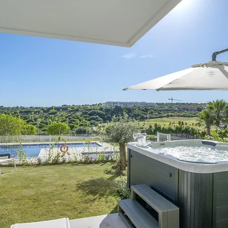 Fabuloso Con Jardin Privado Y Jacuzzi Appartement Estepona